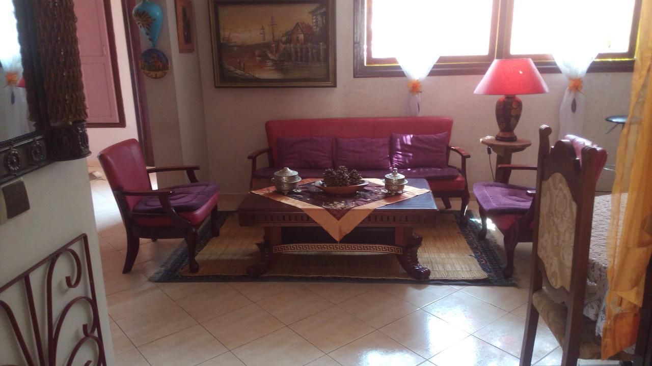 Marguerite Apartemnt Dans Une Residence Familiale Casablanca Exterior foto